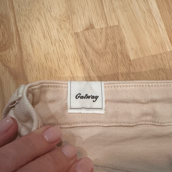 Frank & Eileen Galway pant in neutral. Size 27 - Picture 3 of 6